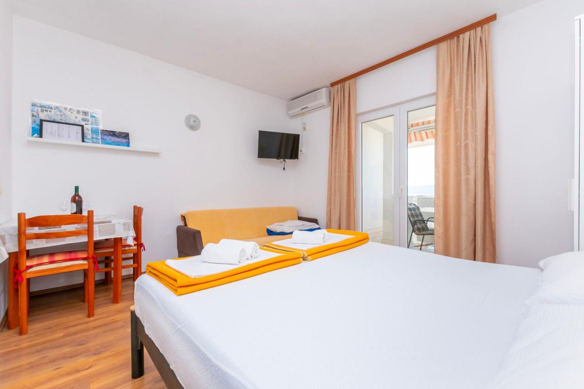 Apartments Ivo - Sea View; Писак Экстерьер фото