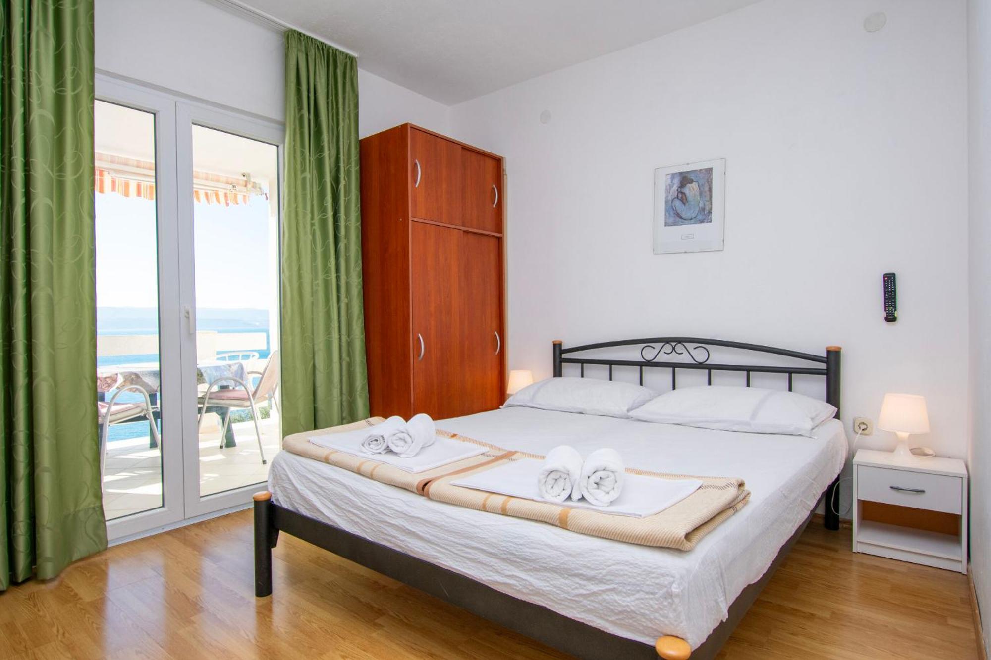 Apartments Ivo - Sea View; Писак Экстерьер фото