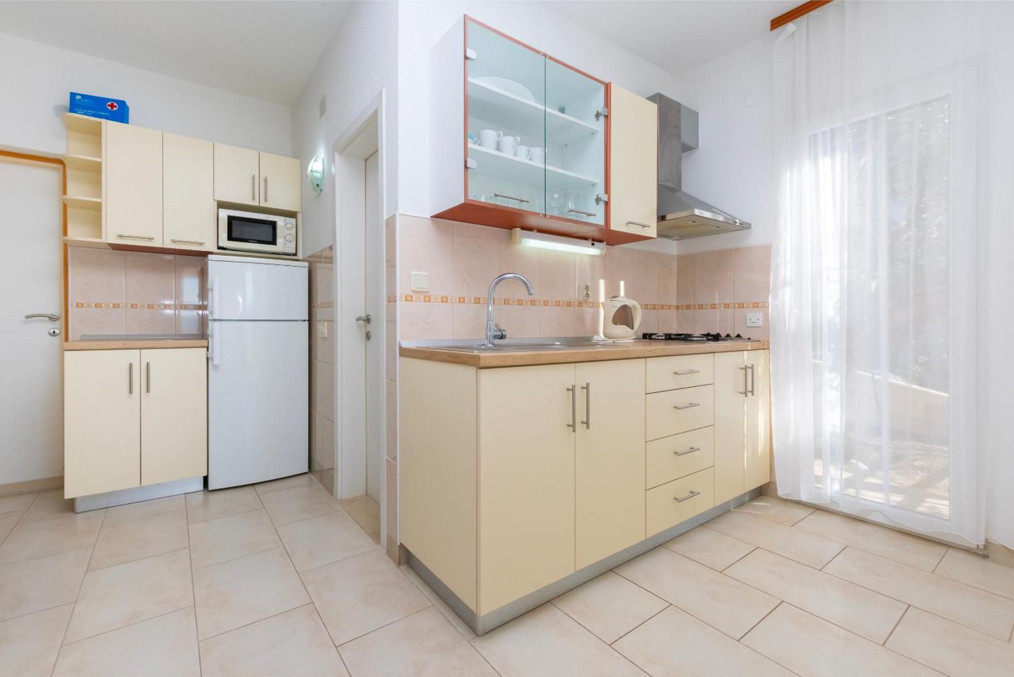 Apartments Ivo - Sea View; Писак Экстерьер фото